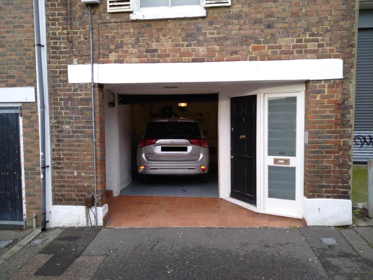 Fantastic 3 Bed Brighton House- Sleeps 6- Superfast Wifi And Garage Apartment Exterior foto