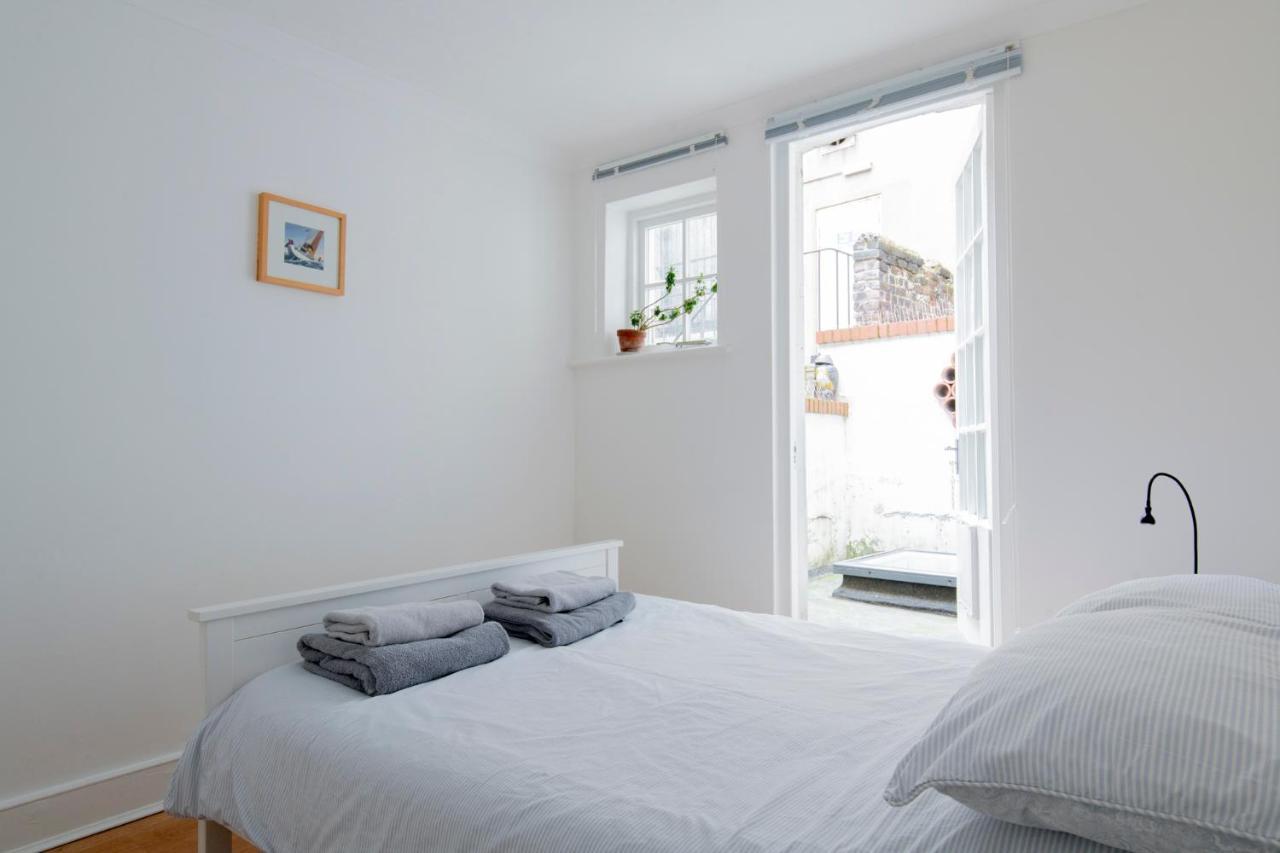 Fantastic 3 Bed Brighton House- Sleeps 6- Superfast Wifi And Garage Apartment Exterior foto