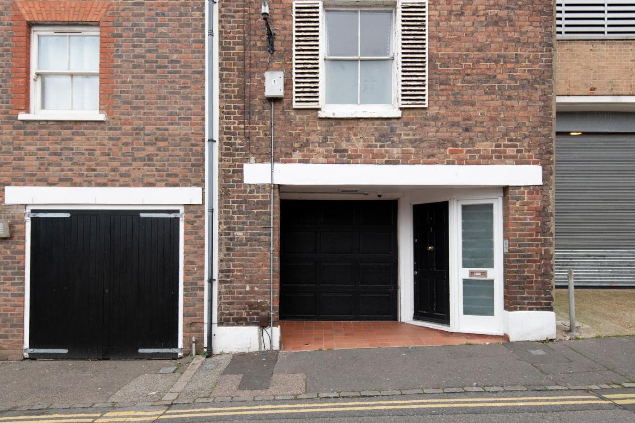 Fantastic 3 Bed Brighton House- Sleeps 6- Superfast Wifi And Garage Apartment Exterior foto